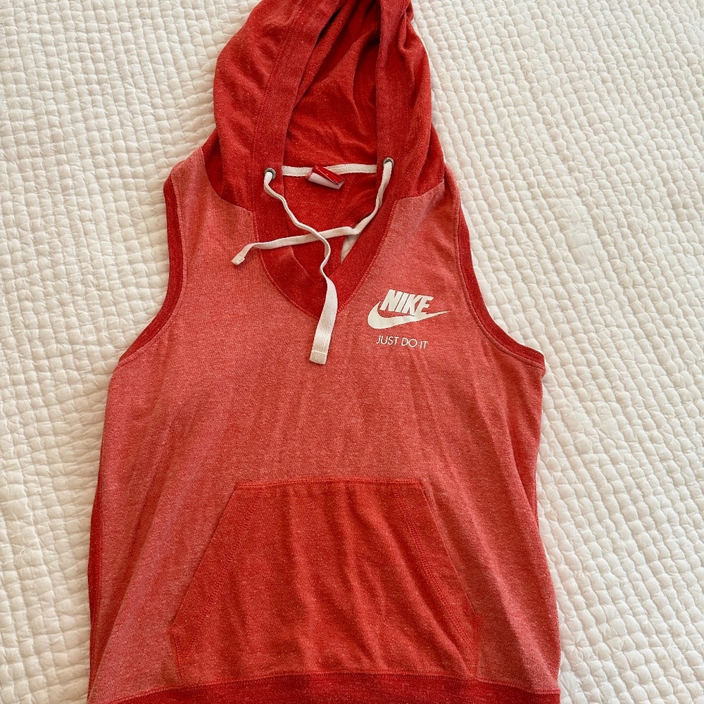 Nike sleeveless hoodie